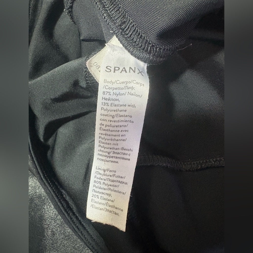 SPANX Faux Leather Leggings - Picture 5 of 5
